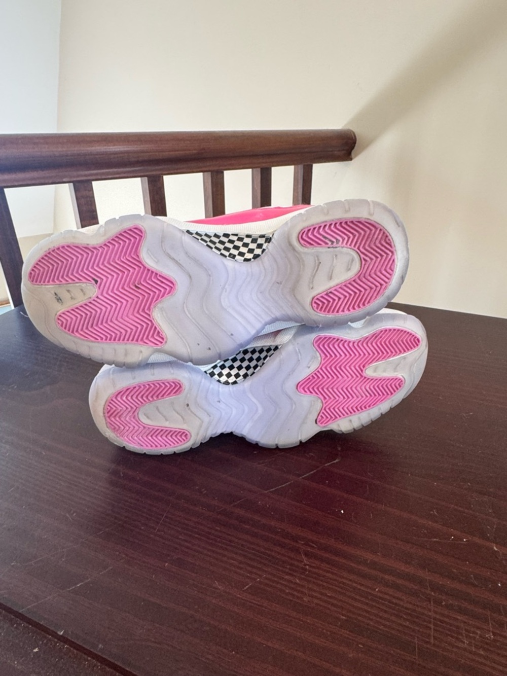 Nike Air Jordan 11 Retro "Barbie Pink" sneakers.  Patent Pink White Youth 5.5 - Picture 14 of 14